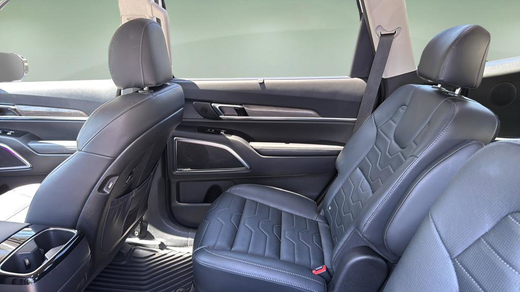 Used 2020 Kia Telluride SX w/ SX Prestige Package AWD/4WD image 17