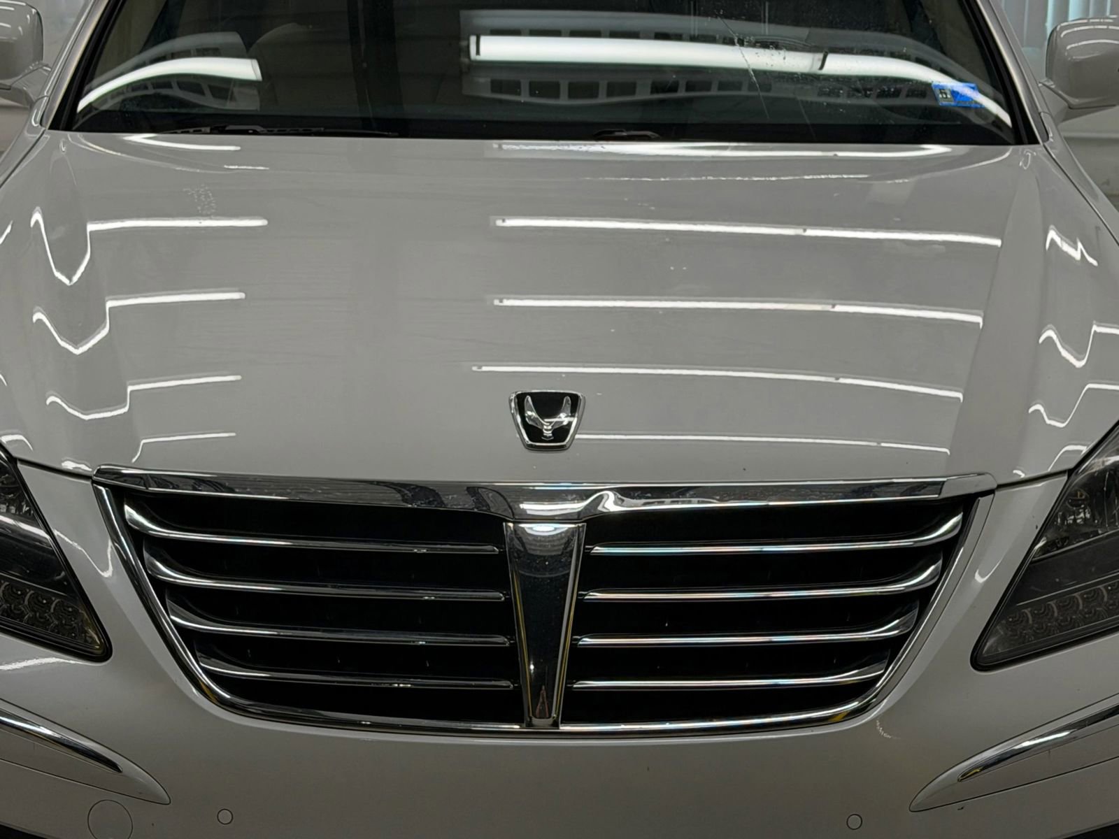 Used 2012 Hyundai Equus Signature RWD image 5