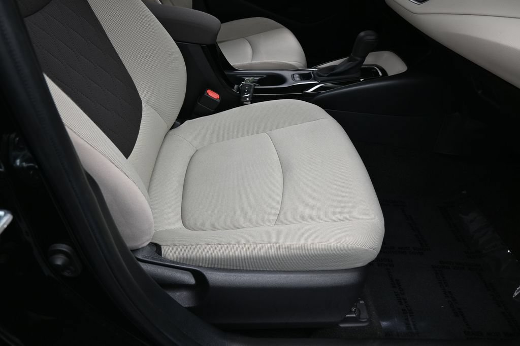 Used 2021 Toyota Corolla LE FWD image 36