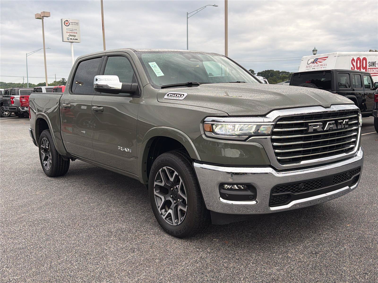 Used 2026 RAM 1500 Laramie AWD/4WD image 3