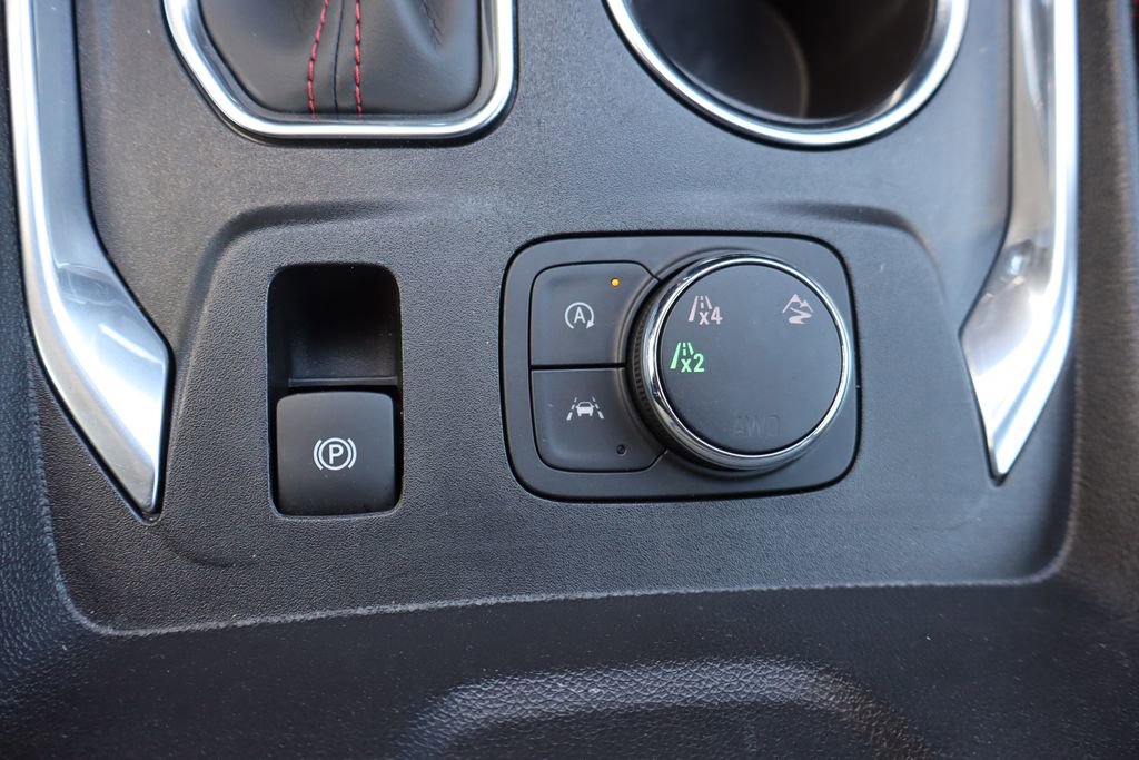 Used 2023 Chevrolet Traverse RS image 9