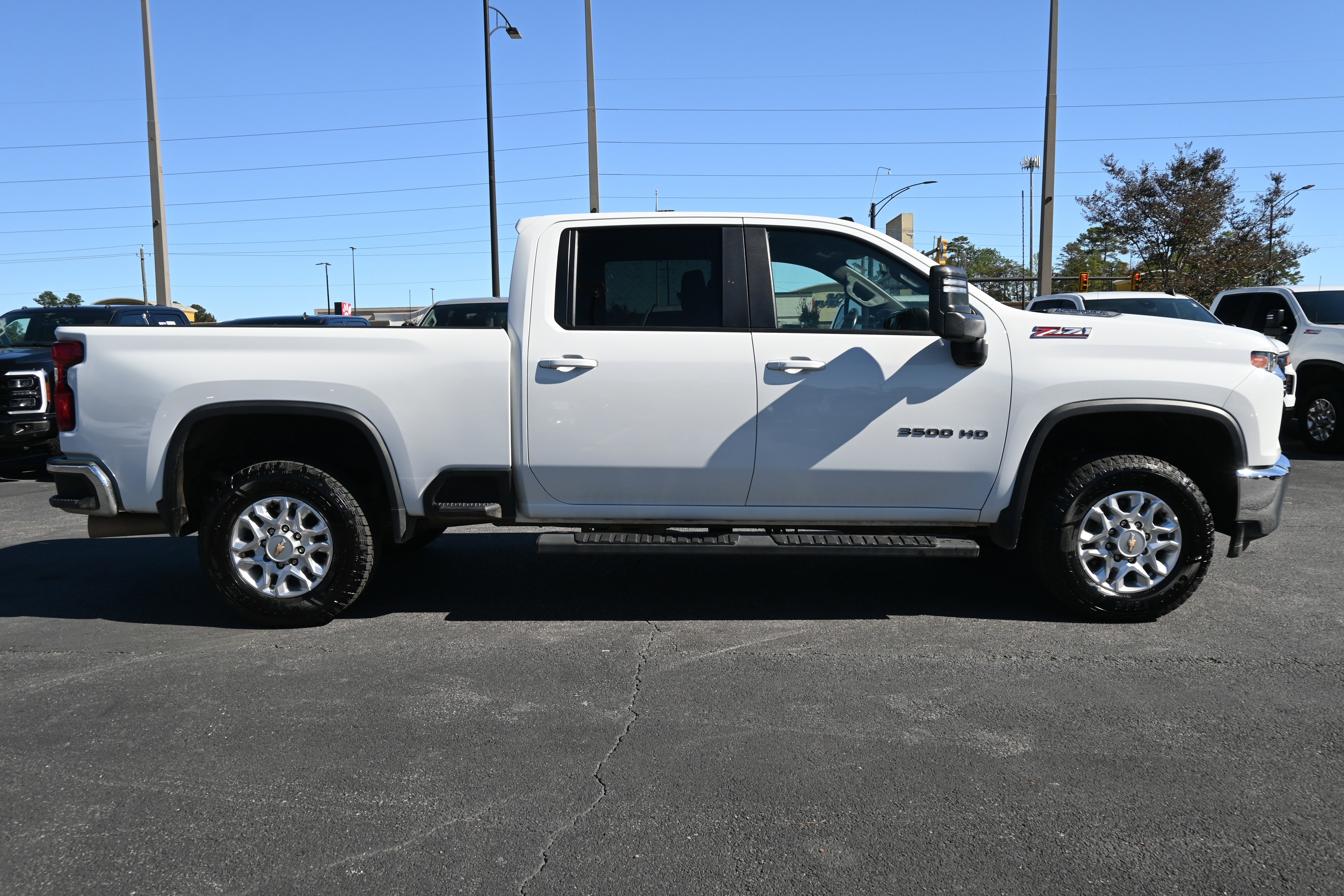 Used 2021 Chevrolet Silverado 3500 LT w/ Convenience Package image 11