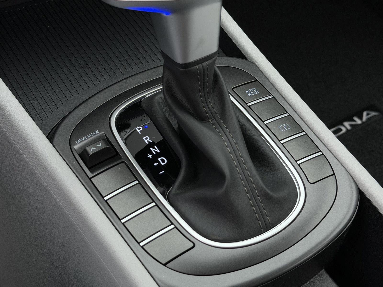 New 2026 Hyundai Kona SE image 14