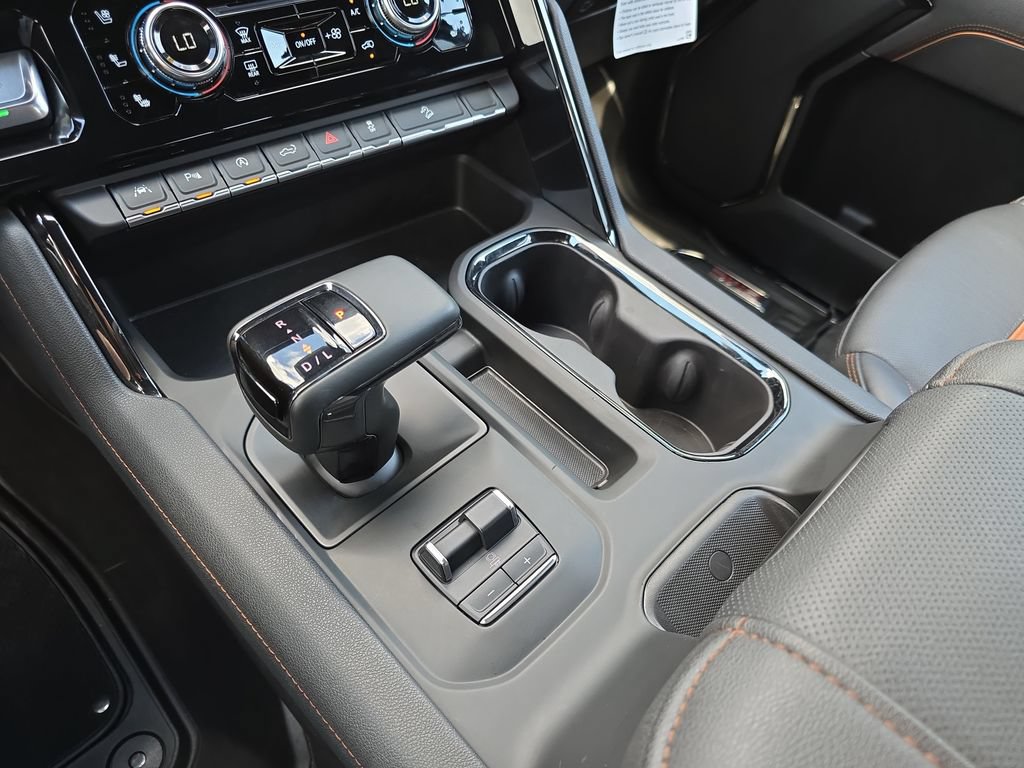 Used 2025 GMC Sierra 1500 AT4 w/ AT4 Premium Package AWD/4WD image 21