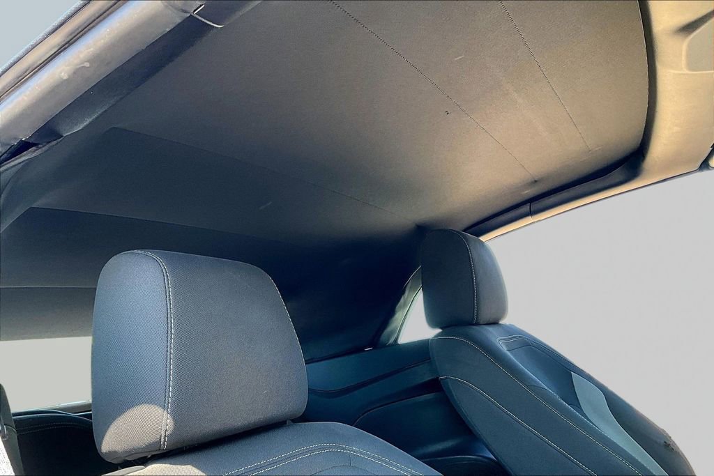 Used 2019 Chevrolet Camaro LT RWD image 27