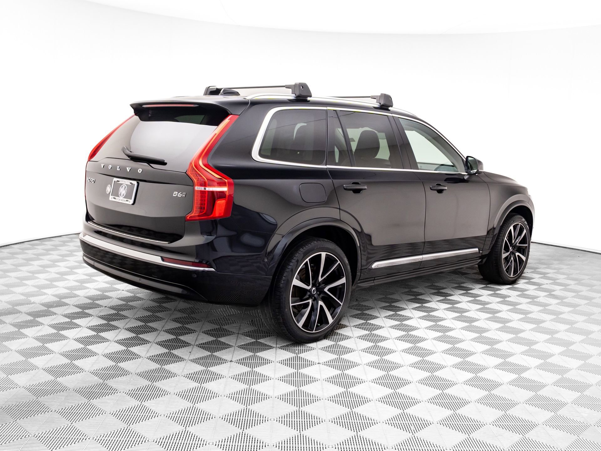 Used 2023 Volvo XC90 B6 Plus w/ Protection Package Premier image 9