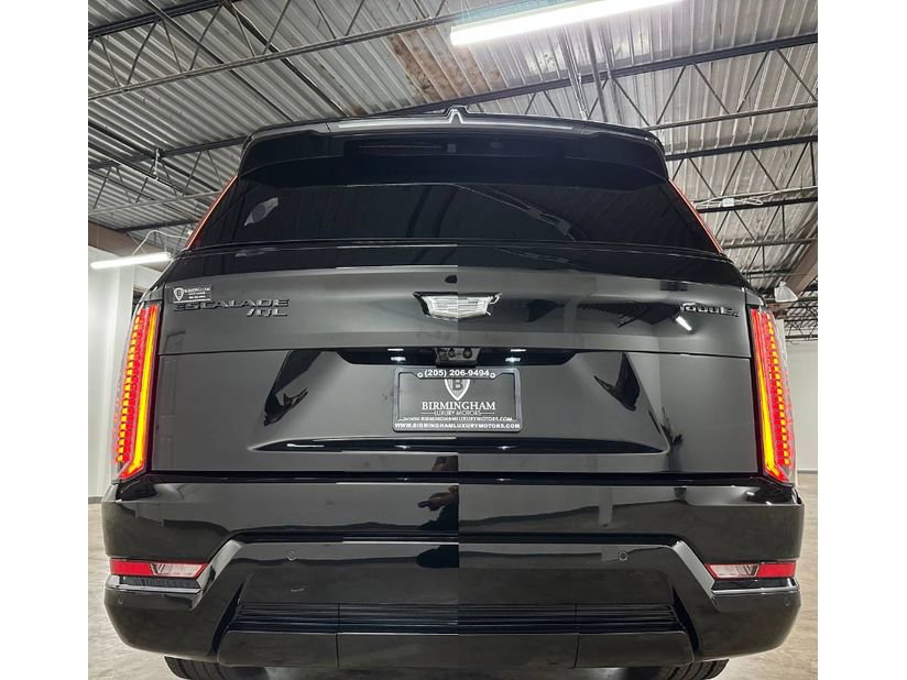 Used 2026 Cadillac Escalade IQL Sport 1 w/ LPO, ONYX Package AWD/4WD image 14