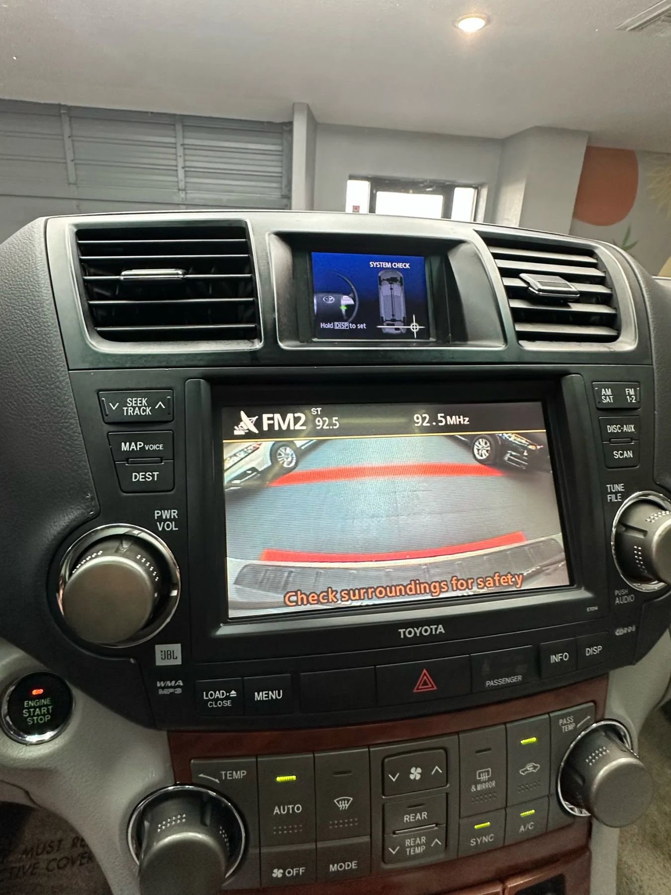 Used 2010 Toyota Highlander Limited image 22