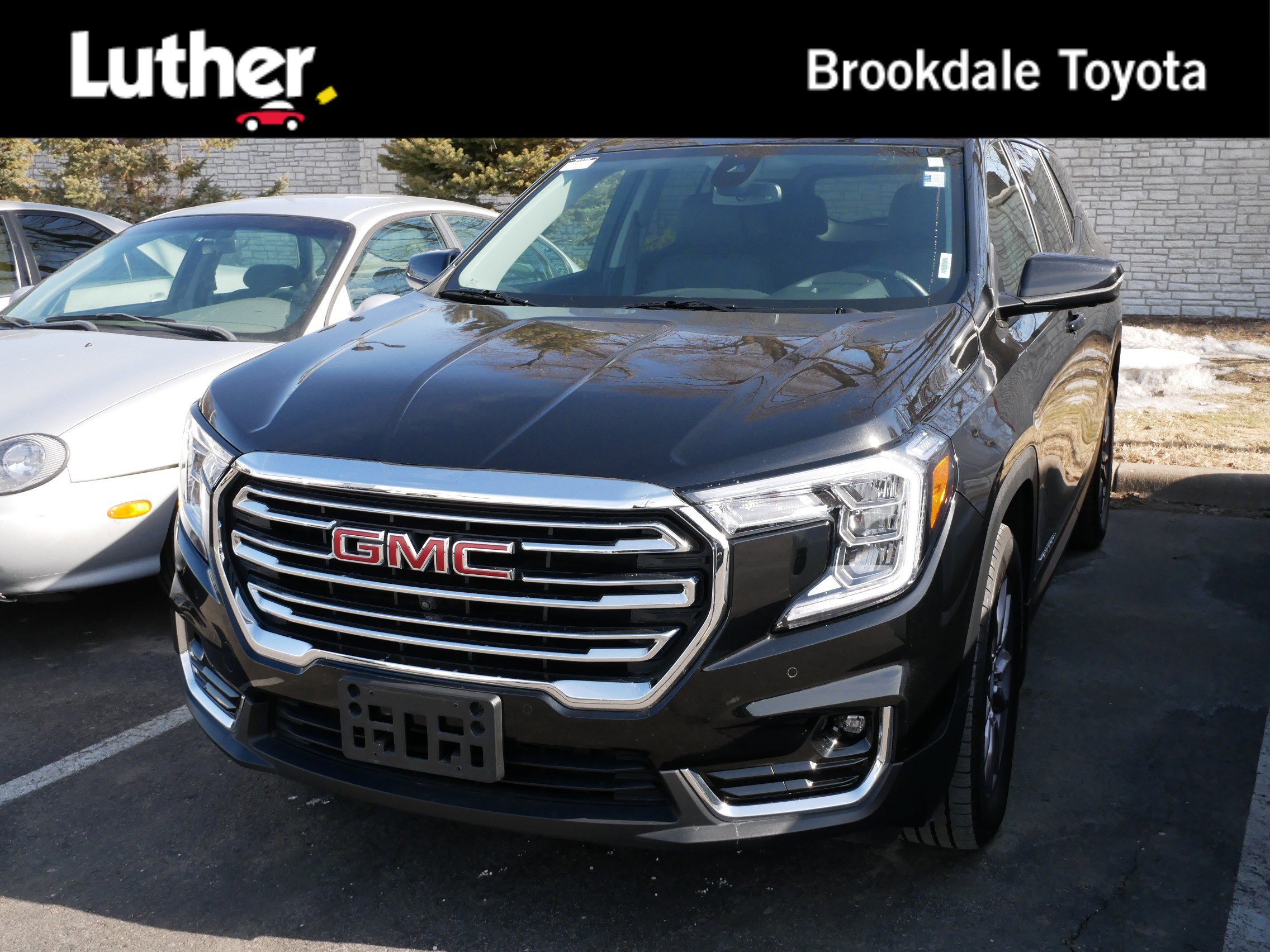 Used 2022 GMC Terrain SLT w/ Tech Package