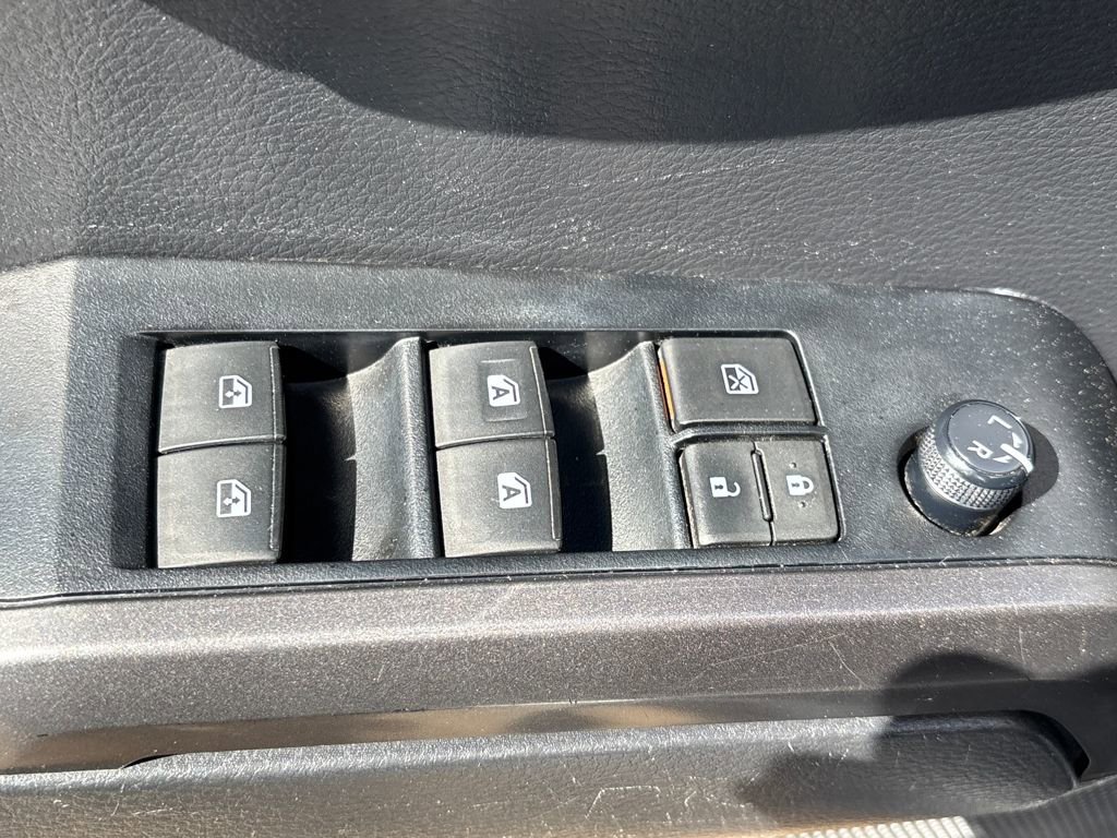 Used 2022 Toyota Tacoma TRD Off-Road image 8