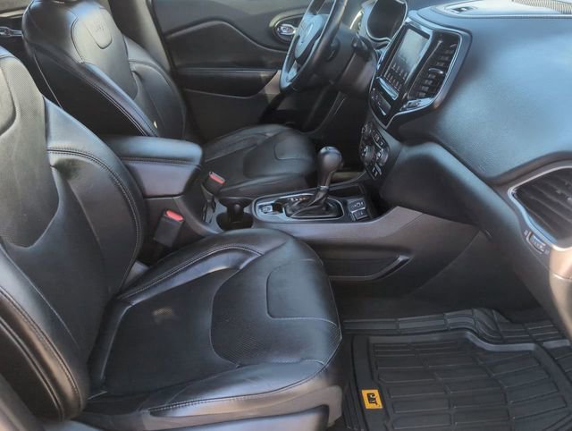 Used 2019 Jeep Cherokee Limited image 26