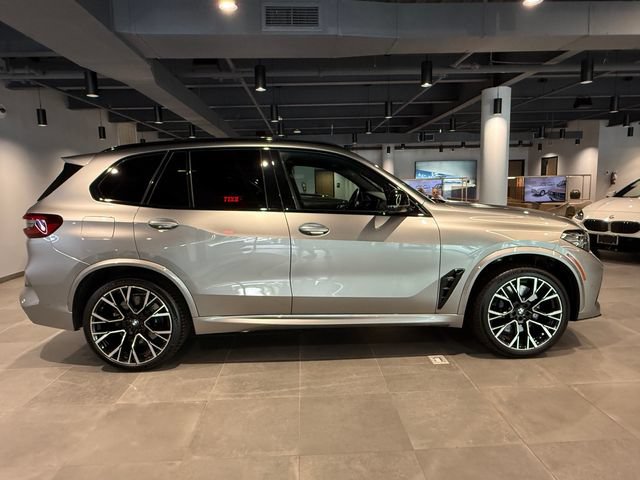 Used 2022 BMW X5 M w/ Competition Package 2 AWD/4WD image 4