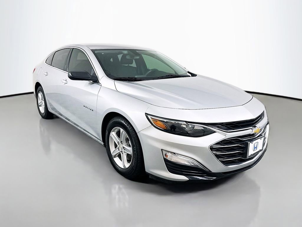 Used 2021 Chevrolet Malibu LS image 3