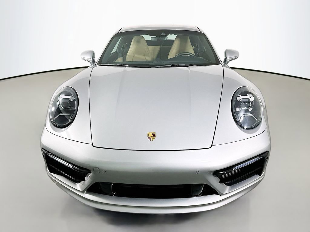 Used 2024 Porsche 911 Carrera image 6