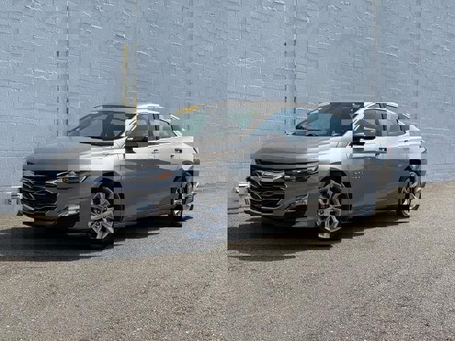 Used 2025 Chevrolet Malibu LT image 1