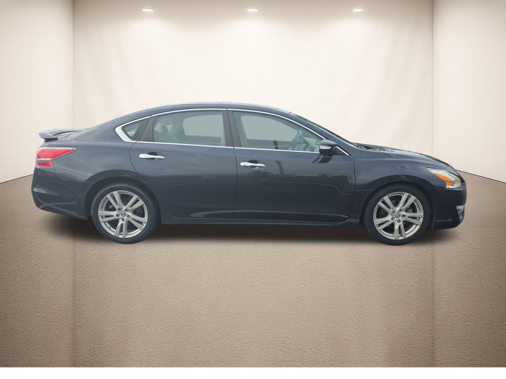 Used 2013 Nissan Altima 3.5 SL w/ Technology Pkg FWD video 3
