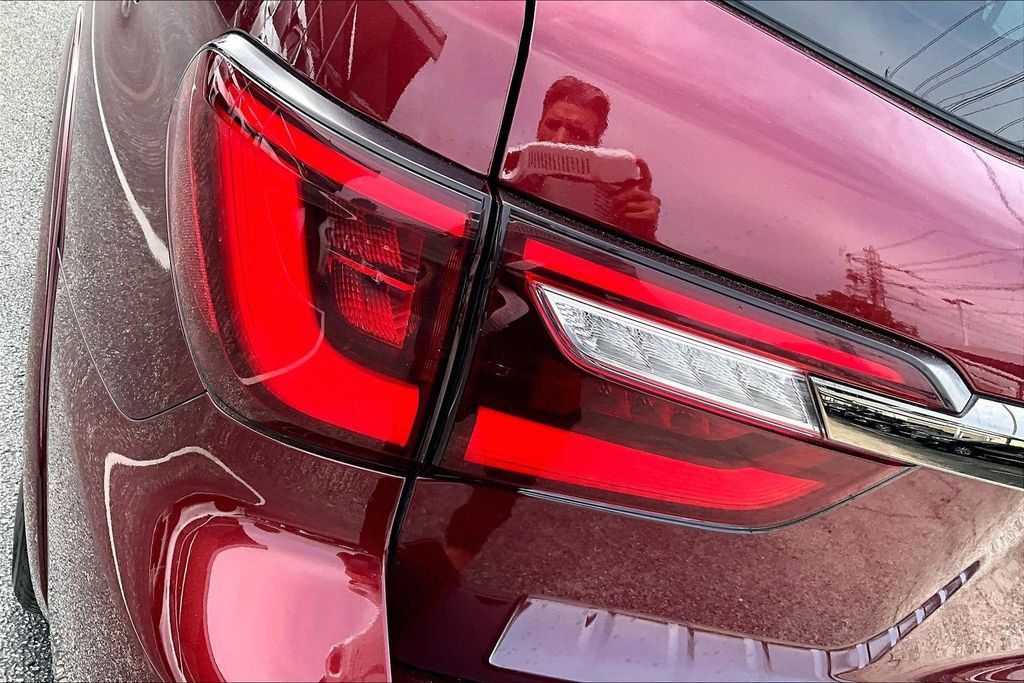 Used 2023 INFINITI QX80 Premium Select w/ All-Season Package RWD image 42