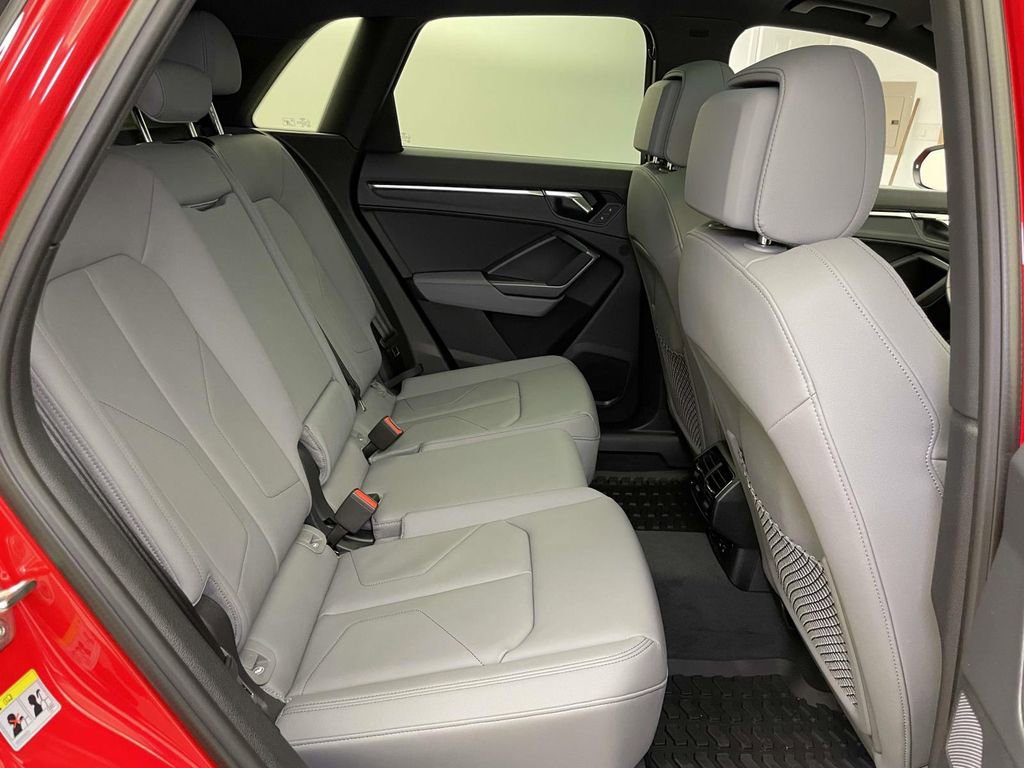 New 2025 Audi Q3 2.0T Premium image 22