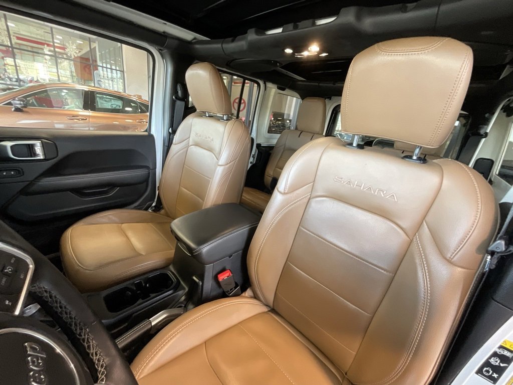Used 2020 Jeep Wrangler Unlimited Sahara image 10