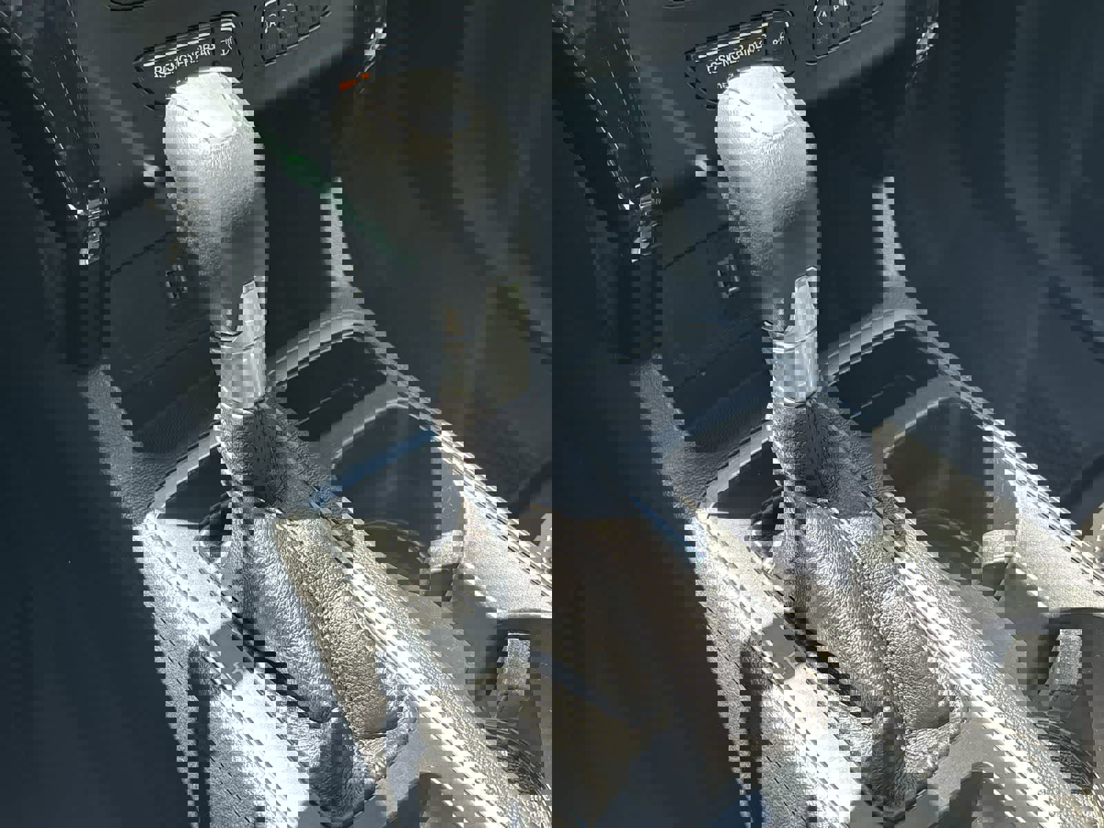 Used 2018 Ford Escape Titanium w/ Ford Safe & Smart Package AWD/4WD image 23