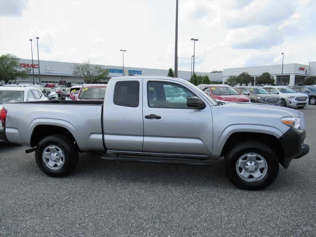 Used 2019 Toyota Tacoma SR RWD image 2