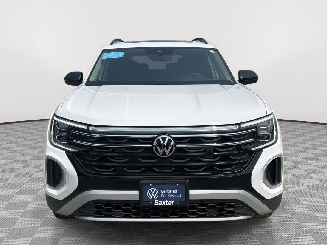 Used 2024 Volkswagen Atlas Peak Edition SE AWD/4WD image 3