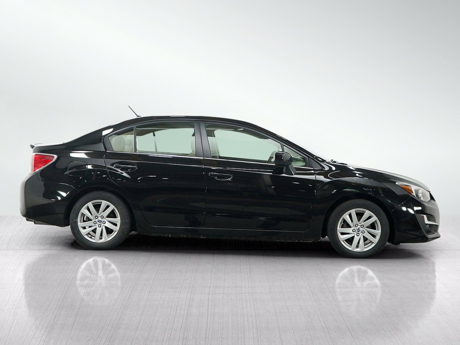 Used 2016 Subaru Impreza 2.0i Premium AWD/4WD image 6