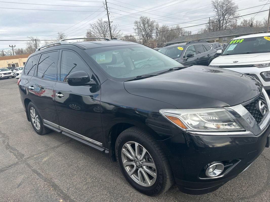 Used 2014 Nissan Pathfinder SL w/ SL Tech Package FWD image 5