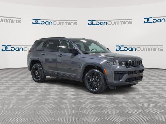 New 2026 Jeep Grand Cherokee Altitude AWD/4WD image 2