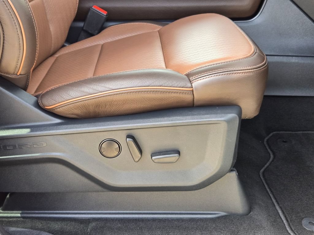 Used 2025 Ford Expedition Max King Ranch AWD/4WD image 30