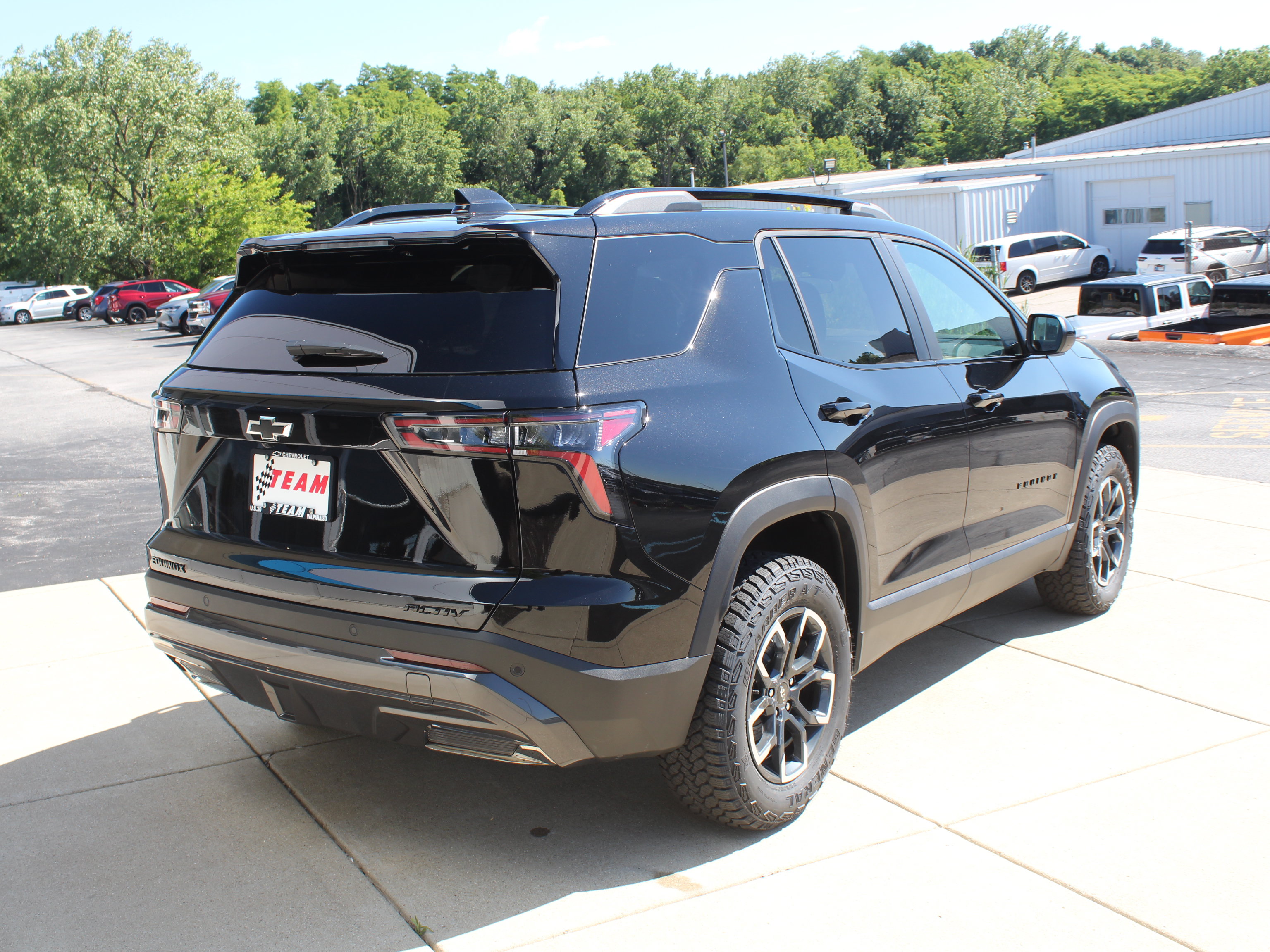New 2026 Chevrolet Equinox ACTIV w/ Convenience Package III FWD image 4