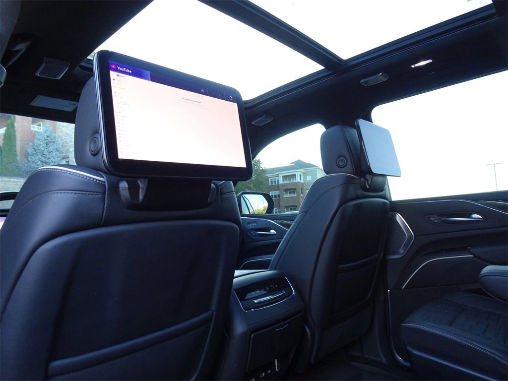 Certified 2023 Cadillac Escalade ESV Sport Platinum w/ LPO, ONYX Package image 16