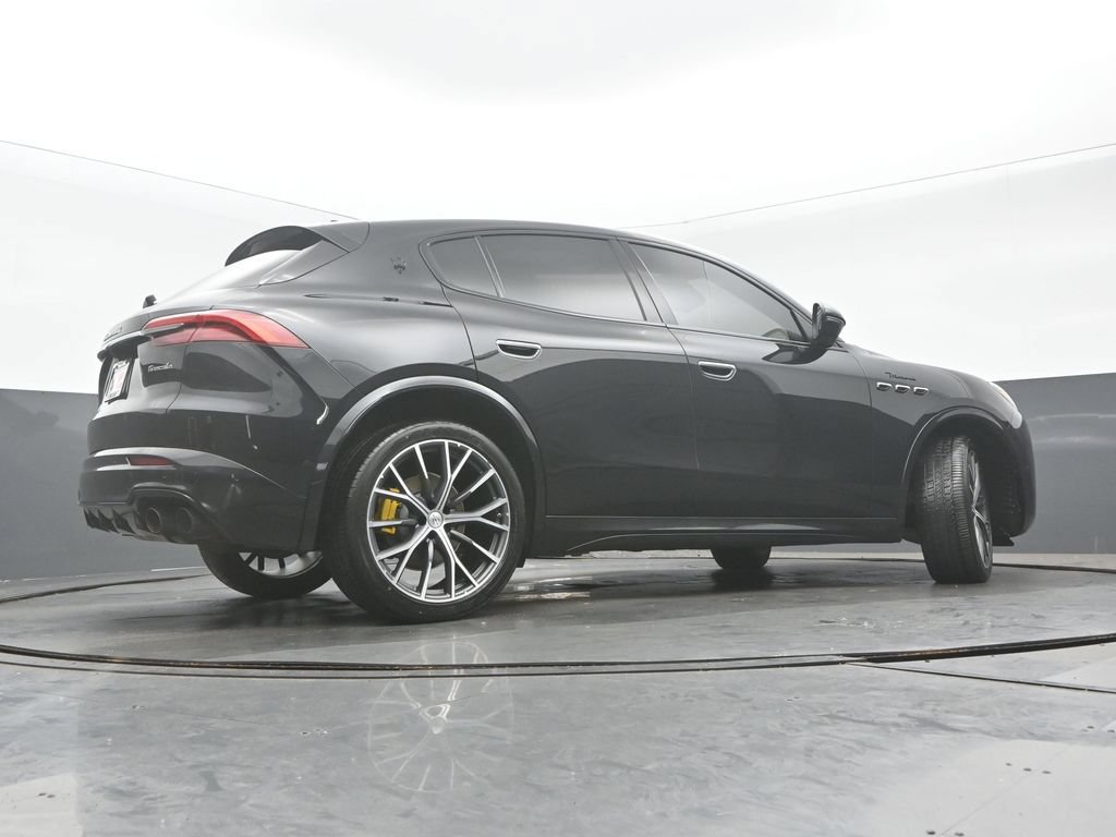 Used 2023 Maserati Grecale Modena AWD/4WD image 31