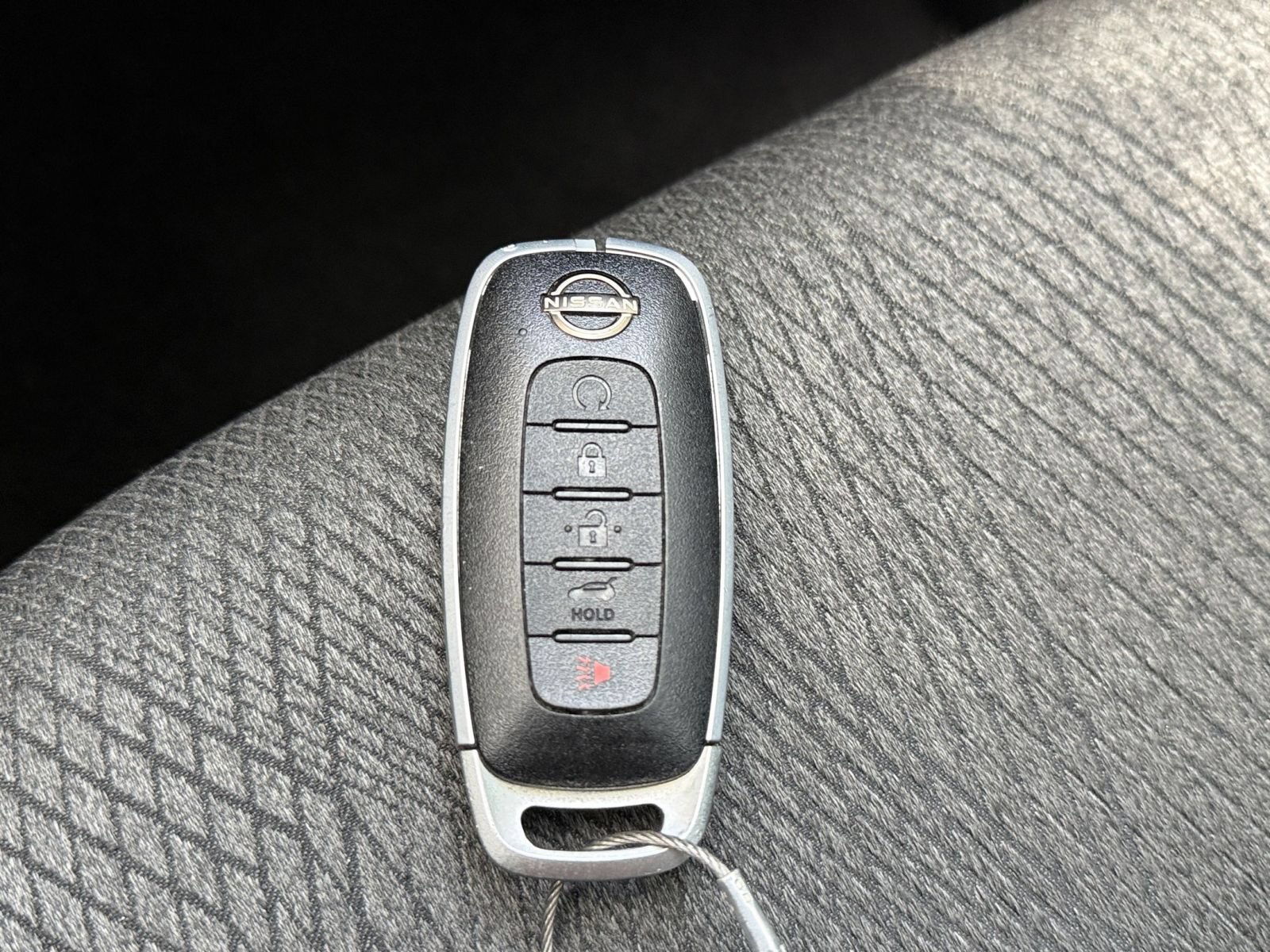 Used 2025 Nissan Rogue SV FWD image 21