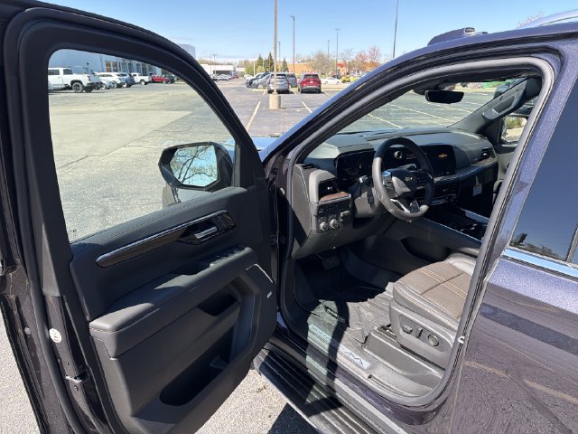 New 2026 Chevrolet Tahoe High Country w/ Sun And Tow Package AWD/4WD image 9