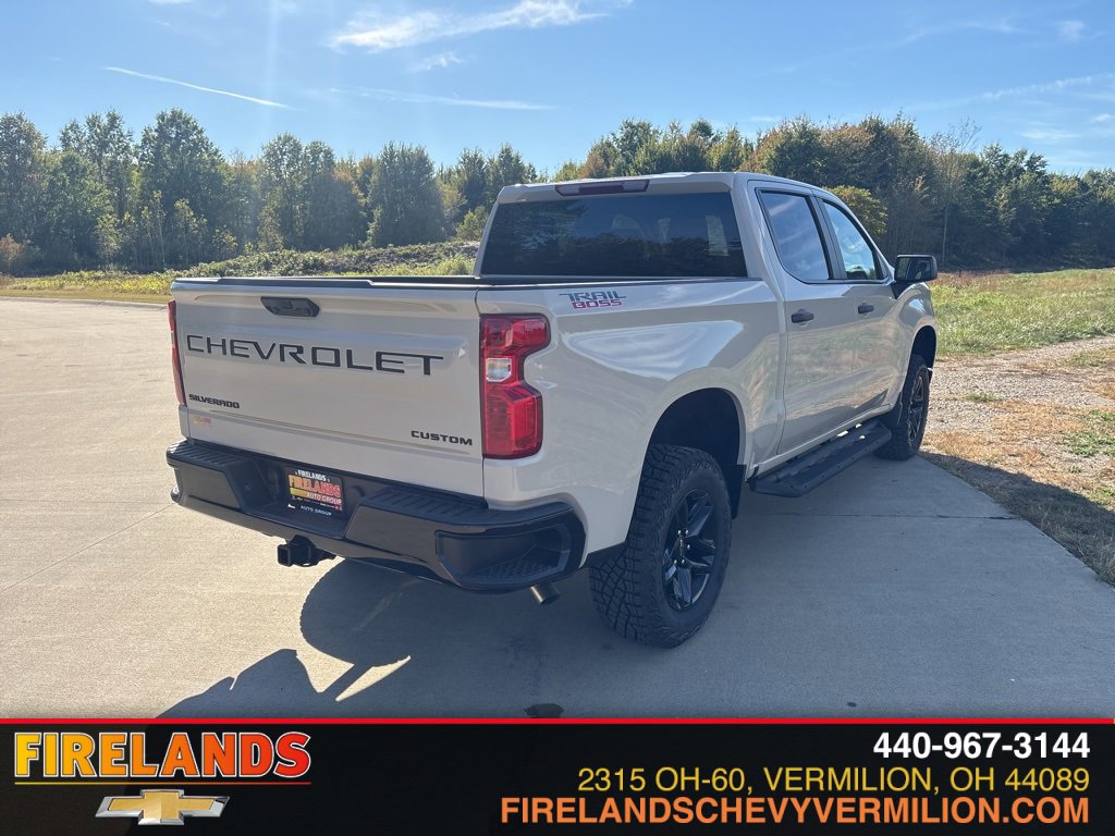 New 2026 Chevrolet Silverado 1500 Custom Trail Boss w/ LPO, Dark Essentials Package image 9