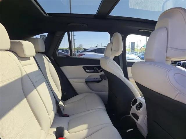New 2025 Mercedes-Benz GLC 300 4MATIC image 6