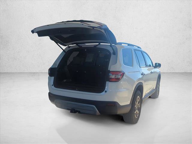 Used 2025 Honda Pilot TrailSport video 2