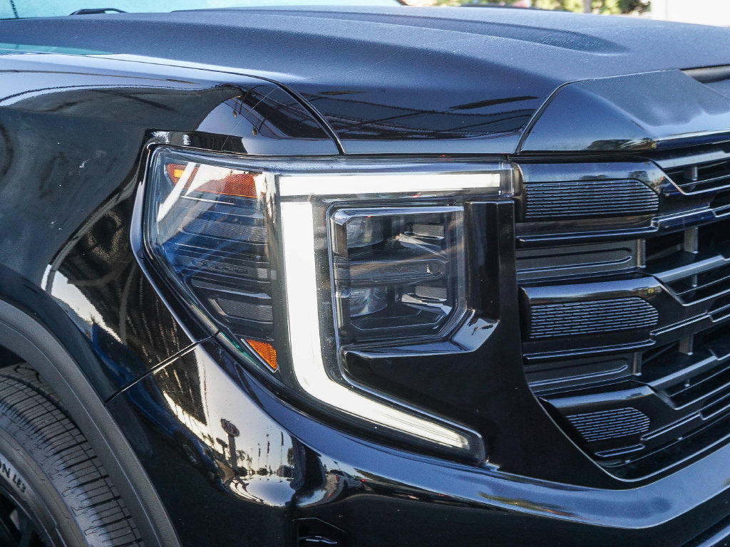 Used 2023 GMC Sierra 1500 Elevation AWD/4WD image 11