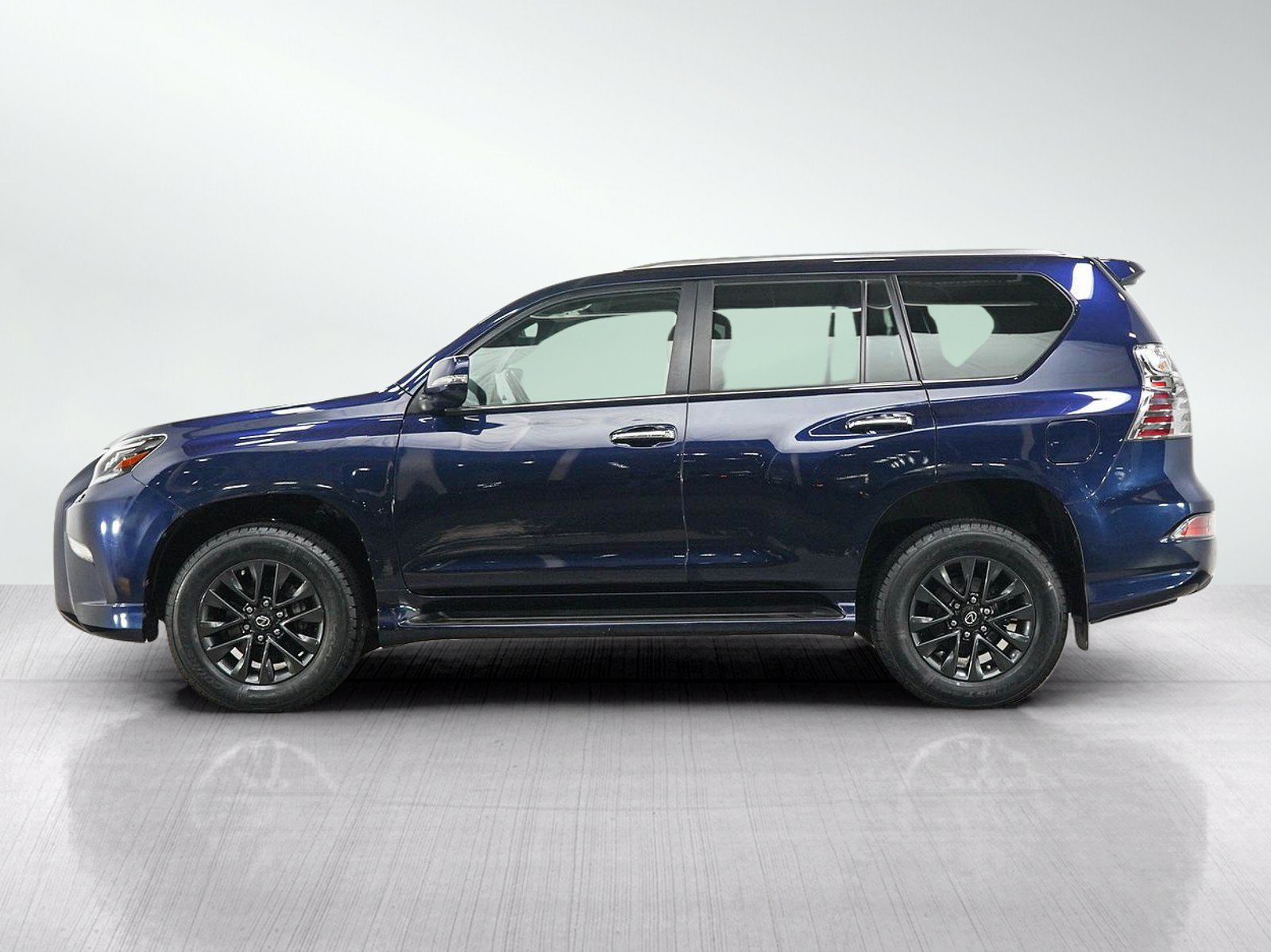 Used 2022 Lexus GX 460 Premium w/ Premium Plus Package AWD/4WD image 2