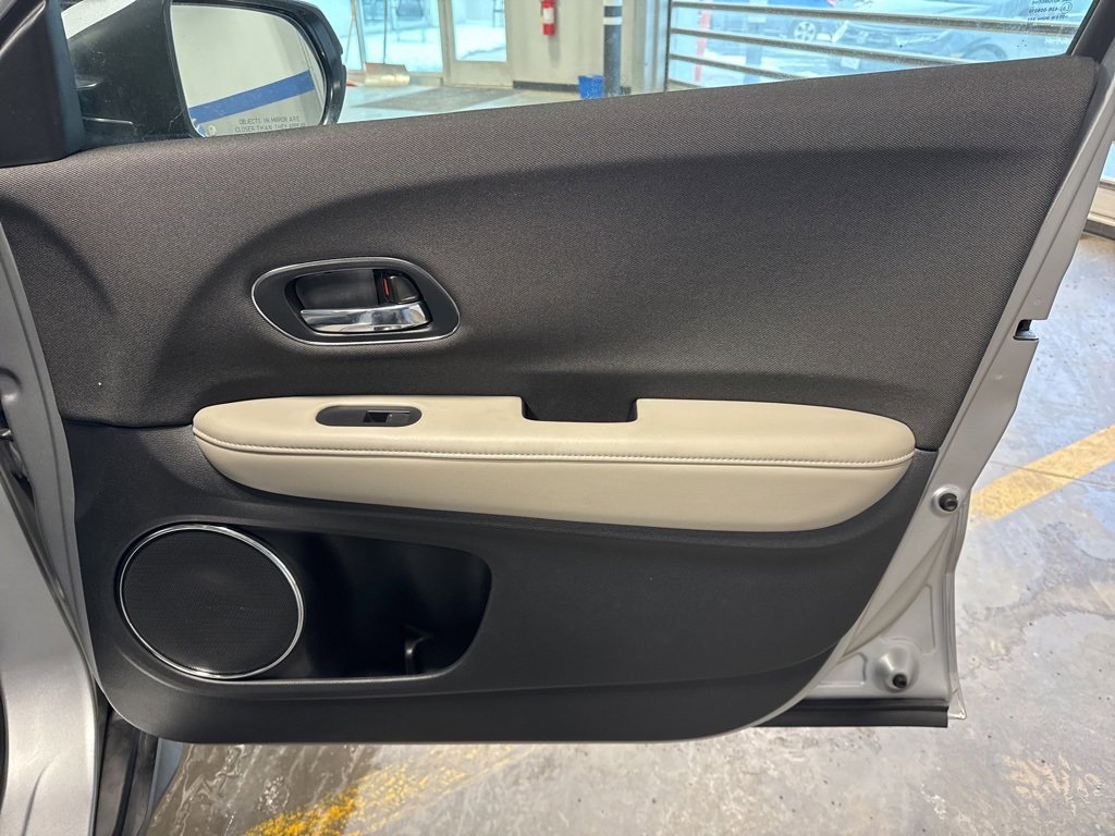 Used 2022 Honda HR-V EX image 31