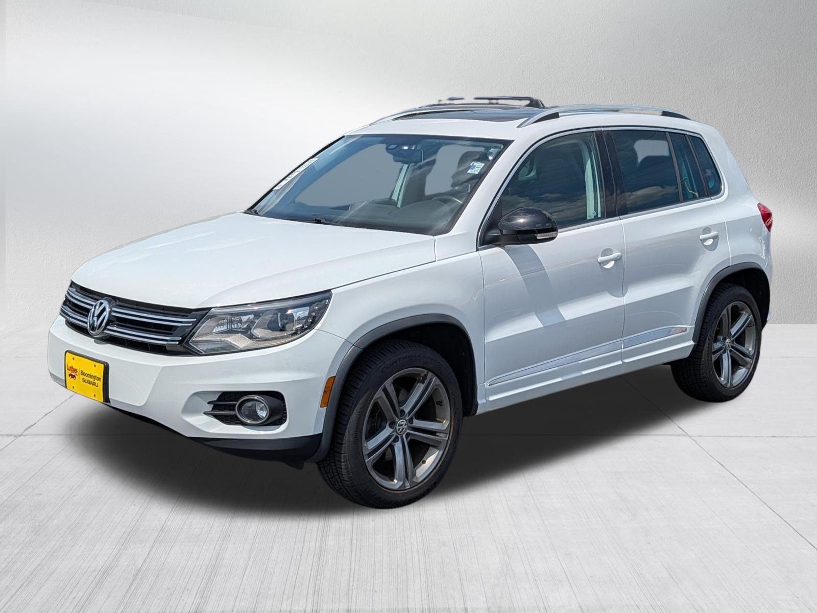 Used 2017 Volkswagen Tiguan Sport AWD/4WD image 3