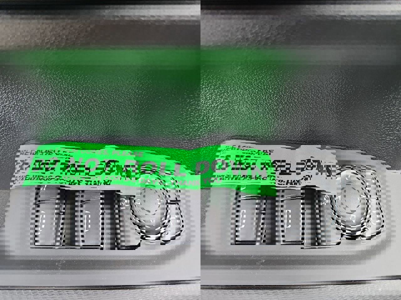 New 2026 Chevrolet Silverado 1500 Custom Trail Boss w/ LPO, Dark Essentials Package image 25