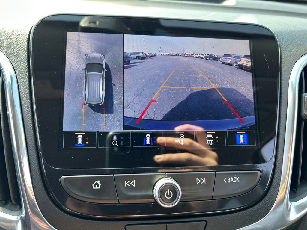 Used 2022 Chevrolet Equinox Premier FWD image 13