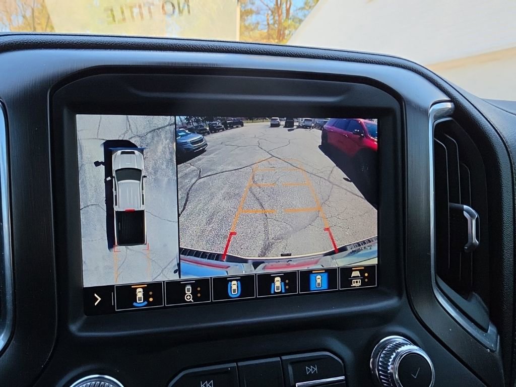 Used 2020 GMC Sierra 2500 AT4 w/ AT4 Premium Package image 18