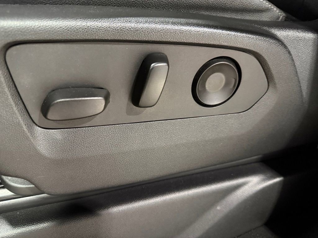 Used 2022 Chevrolet Tahoe Z71 w/ Luxury Package image 25