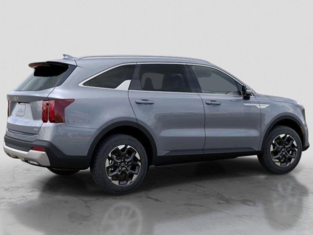 Used 2025 Kia Sorento S image 6