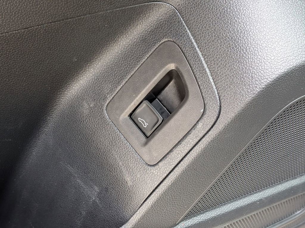 Used 2023 Volkswagen Atlas SE AWD/4WD image 15