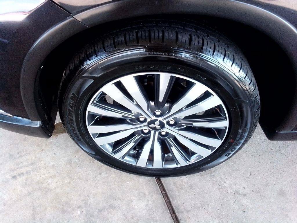 Used 2020 Mitsubishi Outlander SEL FWD image 29