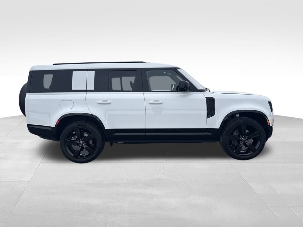 New 2025 Land Rover Defender 130 X-Dynamic SE AWD/4WD image 6